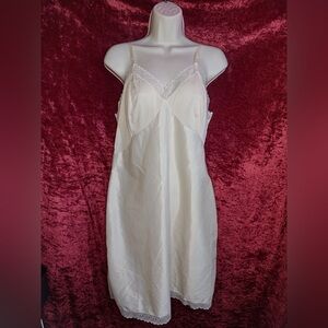 VTG Kayser White Lace Trim Full Slip Dress Size 38 M/L Coquette Bridal